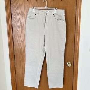Abercrombie and Fitch Curve Love The 90’s Straight Ultra Hight Rise Jean